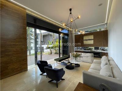Casa de 5 alcobas en venta en Altos Del Poblado, Medellín, 1000 m² · foto 5 de 20