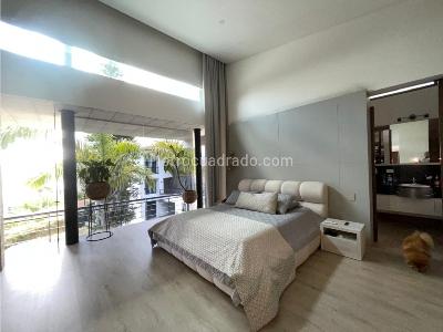 Casa de 5 alcobas en venta en Altos Del Poblado, Medellín, 1000 m² · foto 12 de 20