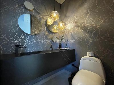 Casa de 5 alcobas en venta en Altos Del Poblado, Medellín, 1000 m² · foto 15 de 20