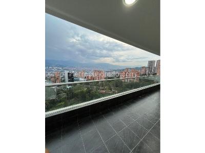 Apartamento de 3 alcobas en venta en El Tesoro, Medellín, 138 m² · foto 4 de 20