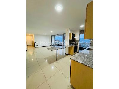 Apartamento de 3 alcobas en venta en El Tesoro, Medellín, 138 m² · foto 5 de 20