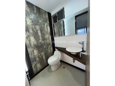 Apartamento de 3 alcobas en venta en El Tesoro, Medellín, 138 m² · foto 10 de 20