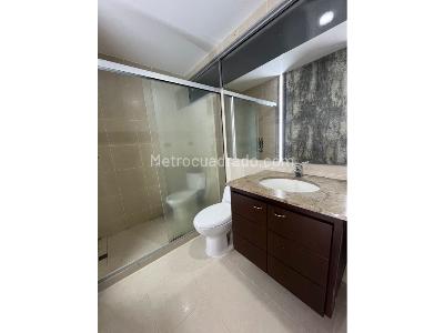 Apartamento de 3 alcobas en venta en El Tesoro, Medellín, 138 m² · foto 14 de 20