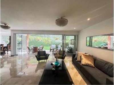 Casa de 4 alcobas en venta en San Lucas, Medellín, 272 m² · foto 4 de 11