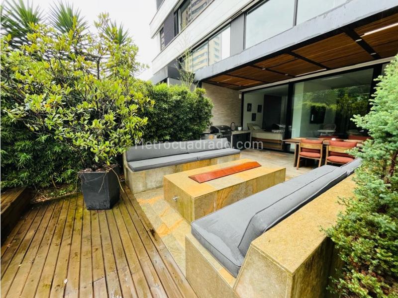 Beautiful 2BR Apartment in Poblado San Lucas