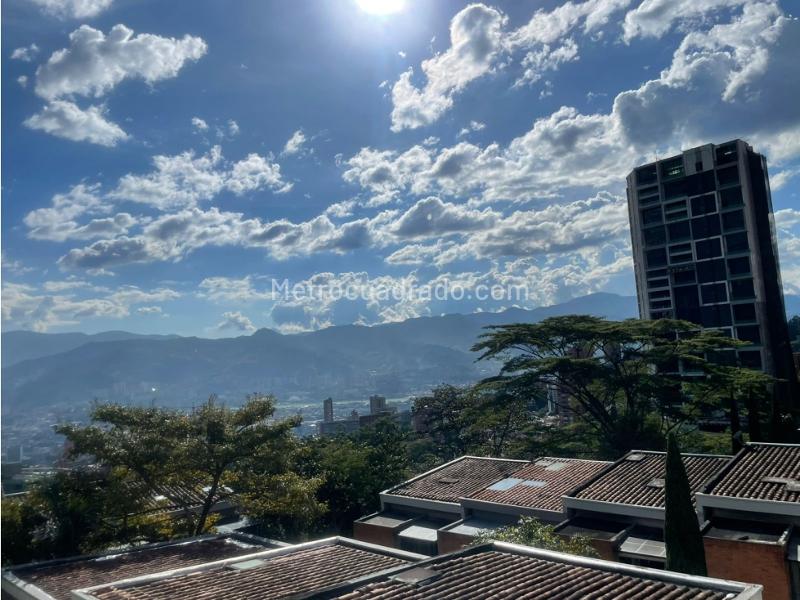 Spacious 5BR House with 5 Baths in El Poblado - 5