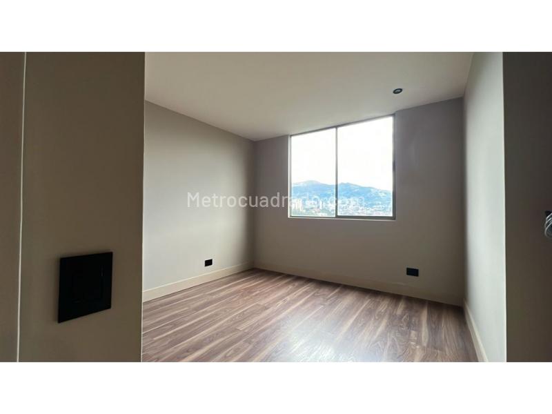 Modern 2BR Apartment with Balcony in El Poblado - 7