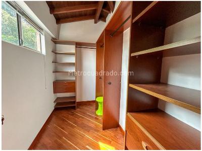 Casa de 3 alcobas en arriendo en El Poblado, Medellín, 275 m² · foto 16 de 18