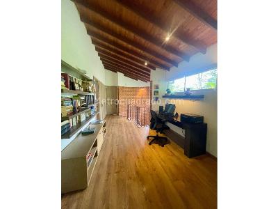 Casa de 4 alcobas en arriendo en Envigado, Envigado, 240 m² · foto 13 de 19