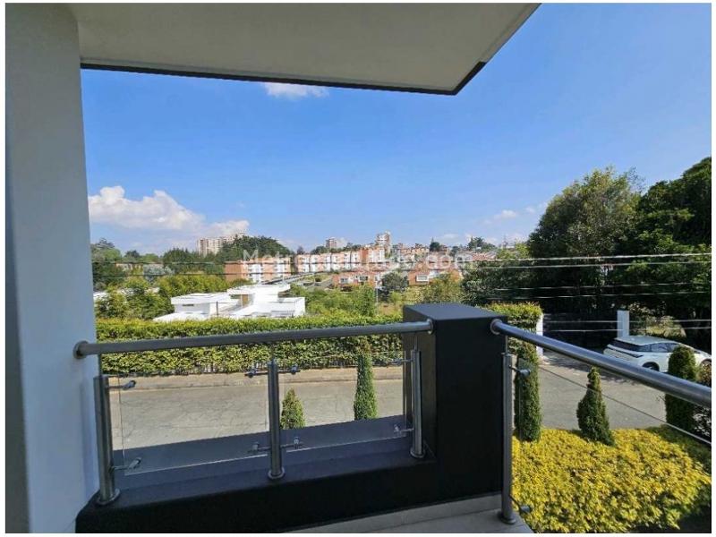 Casa amplia de 4 alcobas en arriendo en Gualanday, Rionegro - 3