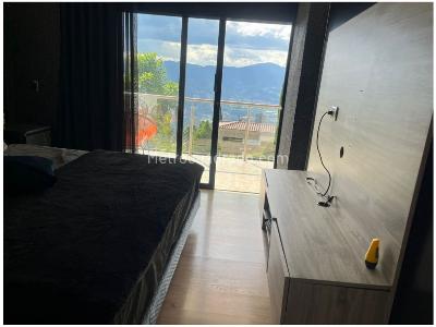 Casa de 4 alcobas en arriendo en Los Balsos, Medellín, 490 m² · foto 11 de 20