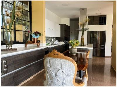 Casa de 4 alcobas en arriendo en Los Balsos, Medellín, 490 m² · foto 18 de 20
