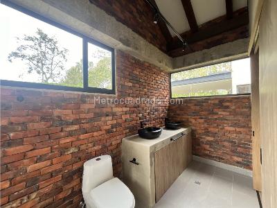 Casa de 3 alcobas en arriendo en Via Rionegro La Ceja Carmen De Viboral, Rionegro, 280 m² · foto 17 de 18