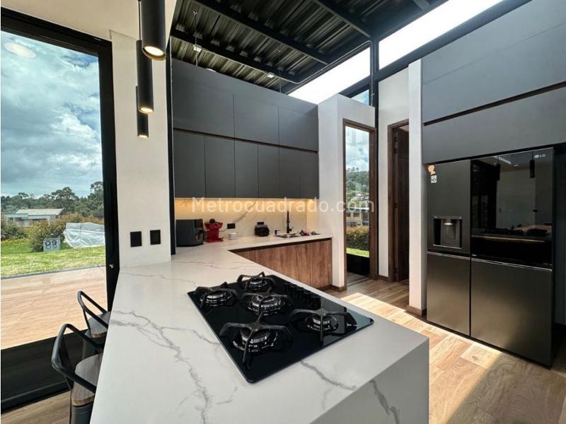 Casa Cómoda de 3 Alcobas con Jardín en Alto de Las Palmas - 3