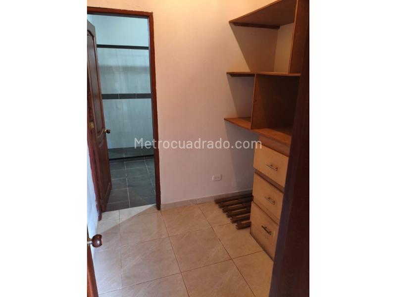 4BR House in Llanogrande (250 m²) - 3