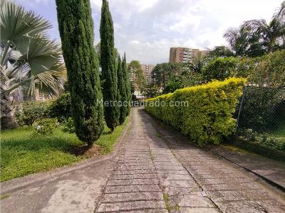 Casa de 4 alcobas en arriendo en Las Antillas, Envigado, 1200 m² · foto 4 de 20