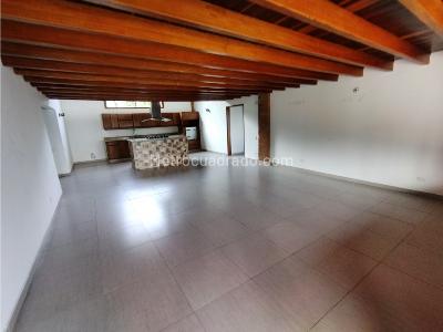 Casa de 4 alcobas en arriendo en Las Antillas, Envigado, 1200 m² · foto 9 de 20