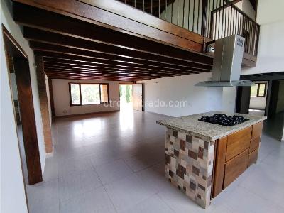 Casa de 4 alcobas en arriendo en Las Antillas, Envigado, 1200 m² · foto 12 de 20