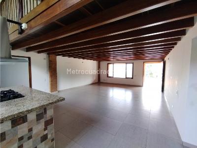 Casa de 4 alcobas en arriendo en Las Antillas, Envigado, 1200 m² · foto 15 de 20