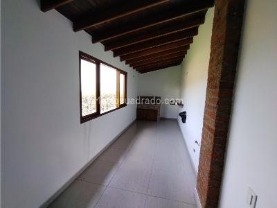 Casa de 4 alcobas en arriendo en Las Antillas, Envigado, 1200 m² · foto 16 de 20