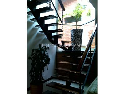 Casa de 4 alcobas en venta en Sabaneta, Sabaneta, 210 m² · foto 4 de 6