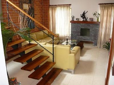Casa de 4 alcobas en venta en Sabaneta, Sabaneta, 210 m² · foto 3 de 6