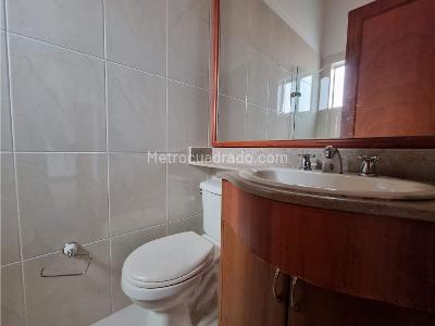 Casa de 3 alcobas en venta en El Chocho, Envigado, 282 m² · foto 16 de 18