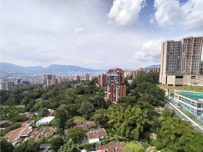 Apartamento en venta en El Poblado, Medellín · foto 2 de 20