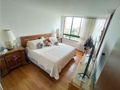 Apartamento en venta en El Poblado, Medellín · foto 9 de 20