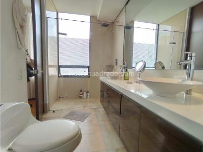 Apartamento en venta en El Poblado, Medellín · foto 13 de 20