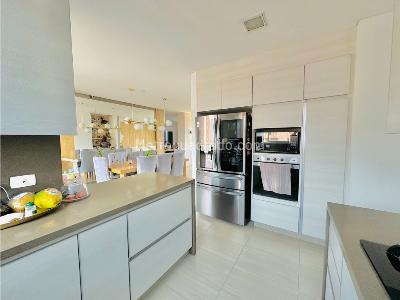 Apartamento de 3 alcobas en venta en Alejandría, Medellín, 194 m² · foto 11 de 20