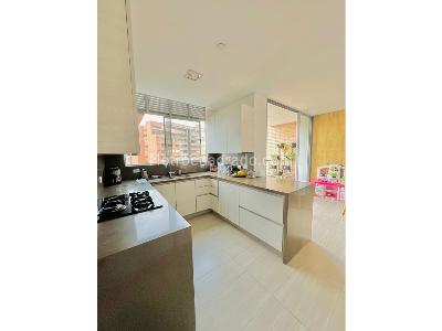 Apartamento de 3 alcobas en venta en Alejandría, Medellín, 194 m² · foto 13 de 20