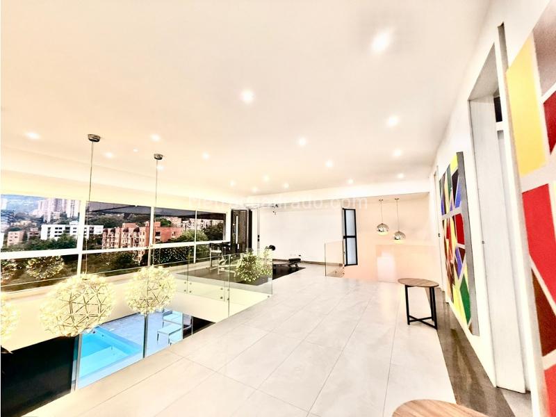 Luxury 5BR Apartment in El Poblado - 4