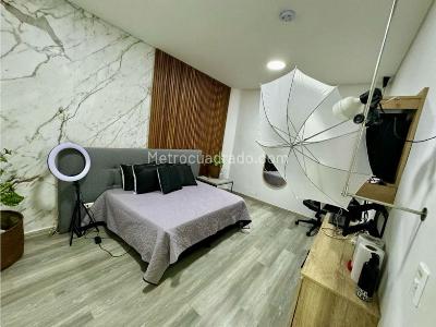 Casa de 5 alcobas en venta en Laureles, Medellín, 202 m² · foto 12 de 15