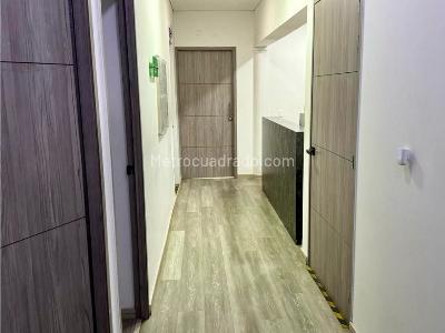 Casa de 5 alcobas en venta en Laureles, Medellín, 202 m² · foto 2 de 15