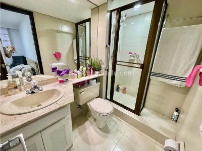 Apartamento de 3 alcobas en venta en El Poblado, Medellín, 220 m² · foto 19 de 20