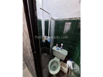 Casa de 5 alcobas en venta en Bombona, Medellín, 384 m² · foto 15 de 20