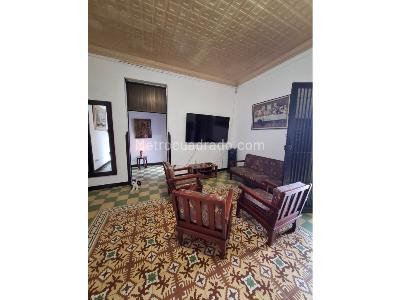 Casa de 5 alcobas en venta en Bombona, Medellín, 384 m² · foto 9 de 20