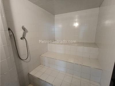 Casa de 4 alcobas en venta en El Poblado, Medellín, 470 m² · foto 16 de 20
