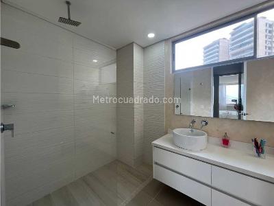 Apartamento de 3 alcobas en venta en El Poblado, Medellín, 156 m² · foto 20 de 20