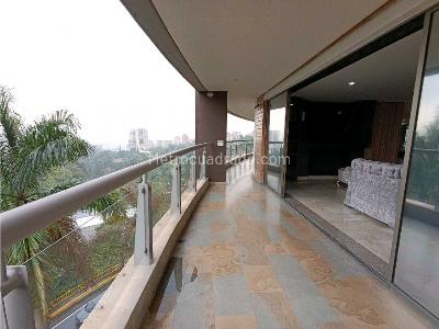 Apartamento de 4 alcobas en venta en El Poblado, Medellín, 400 m² · foto 9 de 20