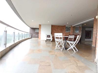 Apartamento de 4 alcobas en venta en El Poblado, Medellín, 400 m² · foto 11 de 20