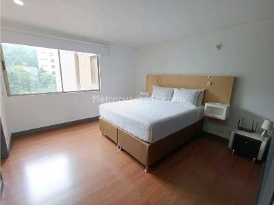 Apartamento de 4 alcobas en venta en El Poblado, Medellín, 400 m² · foto 16 de 20
