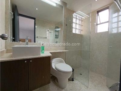 Apartamento de 4 alcobas en venta en El Poblado, Medellín, 400 m² · foto 18 de 20