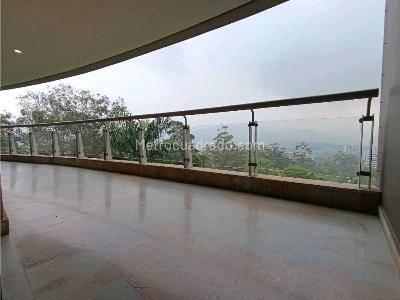 Apartamento de 4 alcobas en venta en El Poblado, Medellín, 400 m² · foto 19 de 20