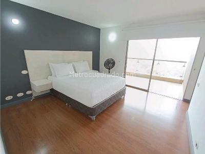 Apartamento de 4 alcobas en venta en El Poblado, Medellín, 400 m² · foto 20 de 20