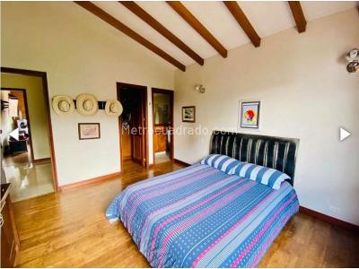 Casa de 4 alcobas en venta en La Calera, Medellín, 440 m² · foto 17 de 20