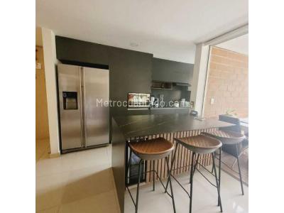Apartamento de 3 alcobas en venta en Loma De San Jose, Sabaneta, 73 m² · foto 3 de 11