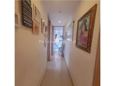 Apartamento de 3 alcobas en venta en Loma De San Jose, Sabaneta, 73 m² · foto 9 de 11