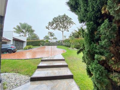 Casa de 3 alcobas en venta en Llanogrande, Rionegro, 384 m² · foto 4 de 20